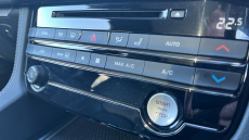 Jaguar F-Pace 2.0d [180] Chequered Flag 5dr Auto AWD Diesel Estate